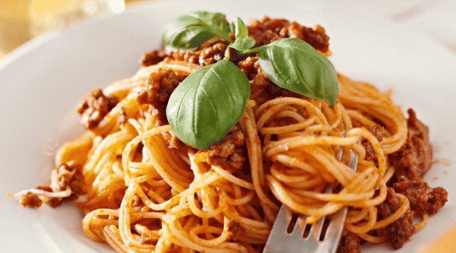 spaghetti with tomato sauce