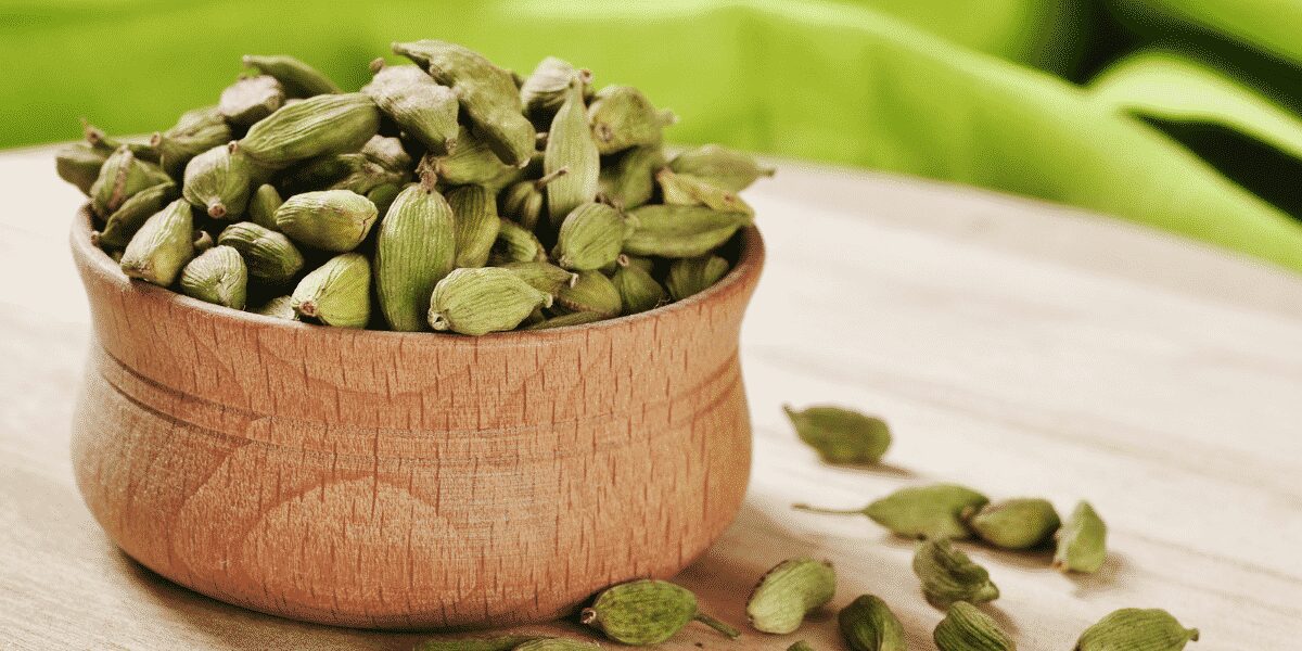 how to use green cardamom