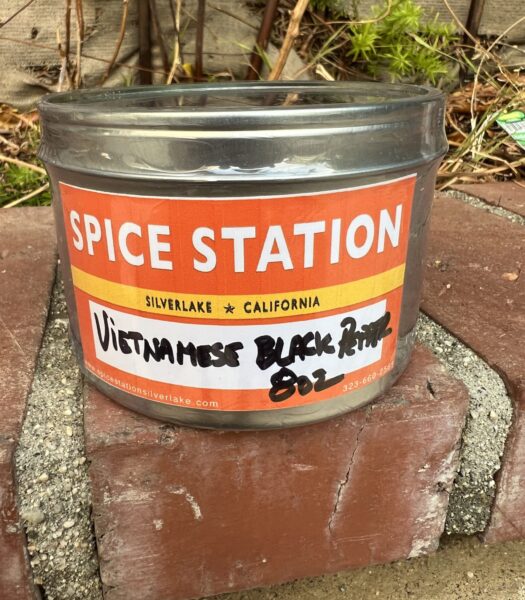 Vietnamese Black Peppercorn, 8oz tin